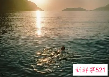 周公解梦女人梦见水