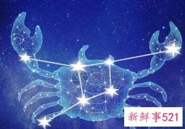 巨蟹女穿衣很高档