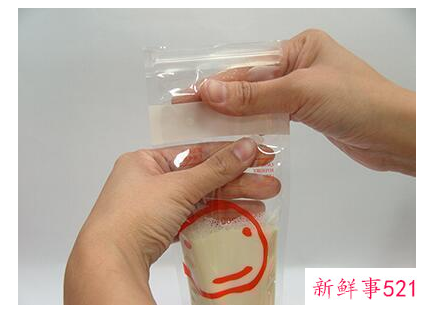 正常母乳的颜色的图片