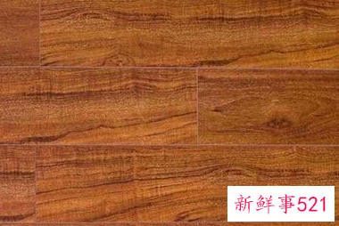 实木地板与强化地板的优缺点