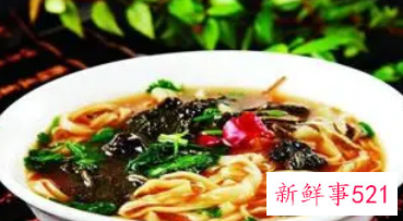 梦见吃面条和肉