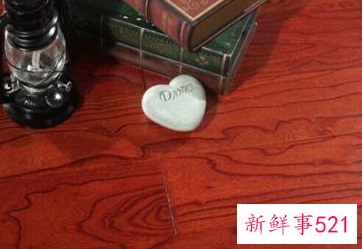 实木地板与强化地板的优缺点