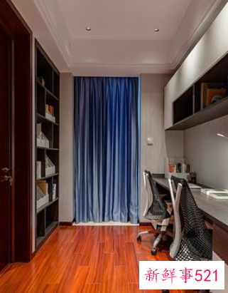 书柜要不要装门