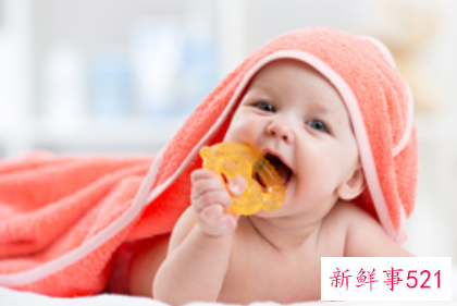 新生儿睡觉容易惊吓的原因