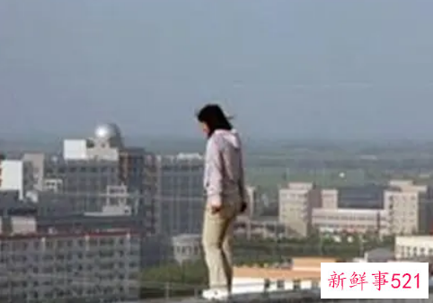 梦见跳楼未遂有什么征兆