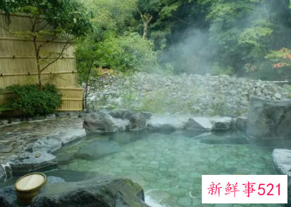 泡温泉后恶心呕吐