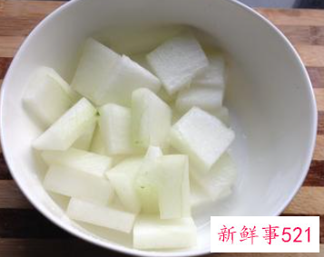 冬瓜和什么搭配做汤