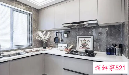 实木橱柜上的油污怎么去除