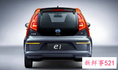 踩油门踏板感觉有东西磨