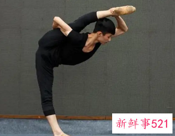 男孩初学舞蹈学什么好