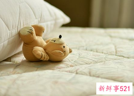 梦见躺在床上什么意思