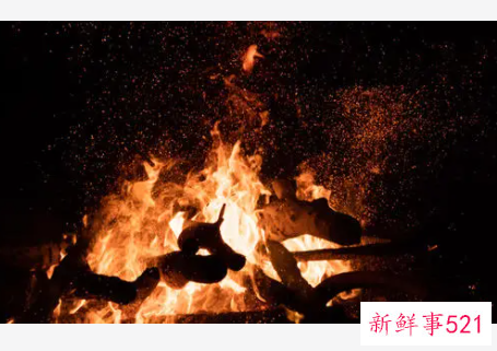 梦见灶里烧火添柴