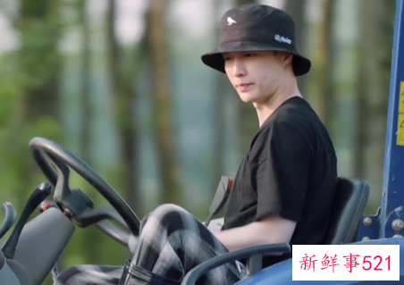 张艺兴《向5》心思细腻情商高