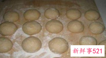 家庭做面包的简单方法