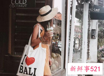 拍照姿势怎么摆女生两人