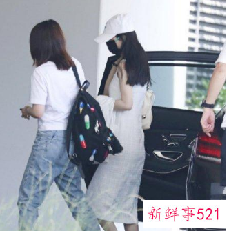 赵丽颖拔火罐被拍