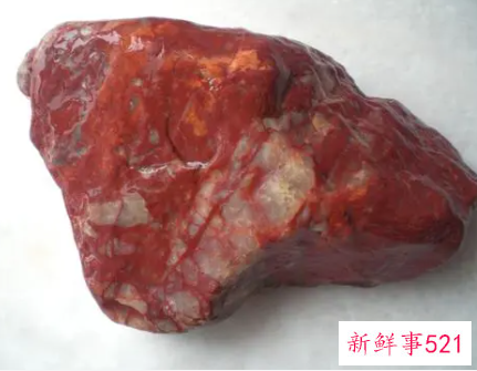 梦见鸡血石的寓意