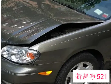 梦见车被刮蹭有什么预兆