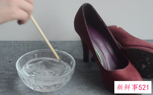 怎么清理绒面鞋子