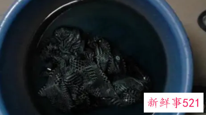 黑色衣服褪色咋办