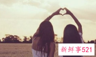 拍照姿势怎么摆女生两人