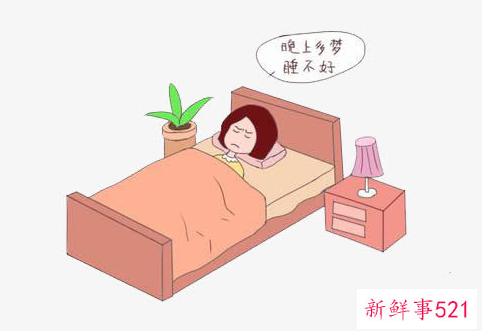 梦到女人在男厕所小便