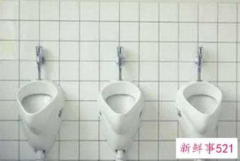 梦见尿急上厕所是什么意思