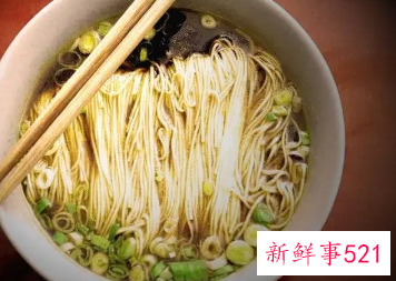 梦见吃面条周公解梦原版