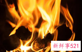 梦见炉子里的火很旺