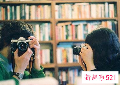 男女眼神对视心理分析