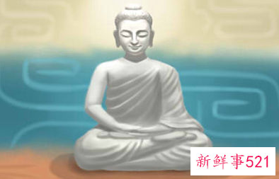 男人佩戴弥勒佛的寓意