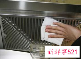 抽烟机的油污怎么清洗