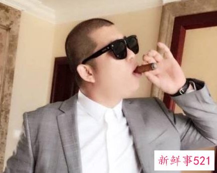 劣迹网红不值得同情人民网点评