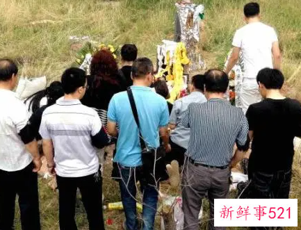 梦见去世的亲人还活着含义