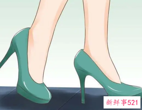女人梦见自己穿高跟鞋走路很稳