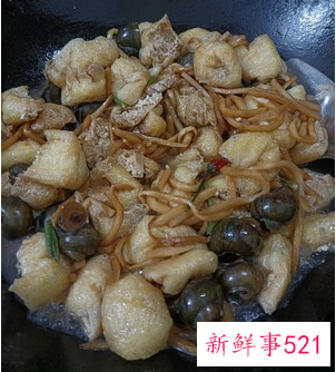 排骨田螺煲怎么做