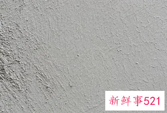 石灰墙用什么贴不会掉