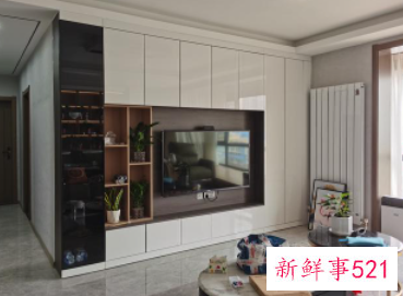 电视柜背板挂电视