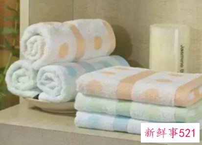 毛巾用什么洗好