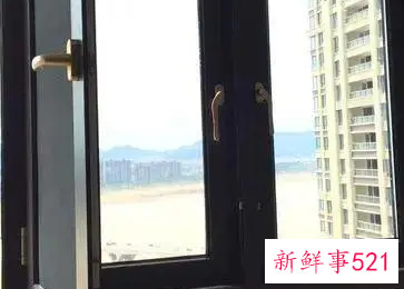 现在封阳台最流行的效果