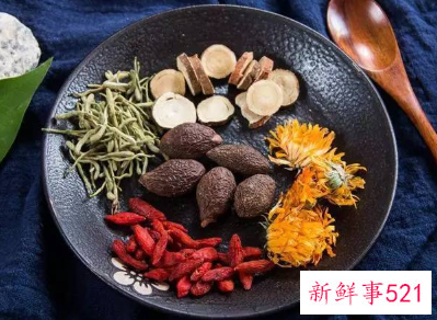 红枣金银花可以泡水喝吗