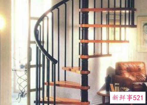 铁艺旋转楼梯