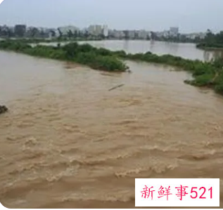 女人梦见河里突然涨水