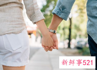 梦见异性牵手什么意思