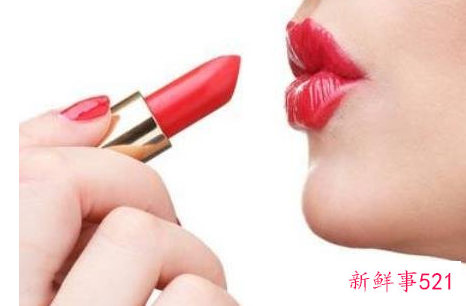 孕妇涂口红生下的孩子