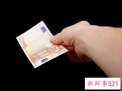 梦见情人给钱是什么意思