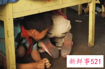 梦见躲藏怕被发现