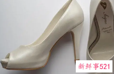 已婚女人梦见好多鞋子