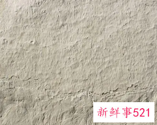 石灰墙用什么贴不会掉