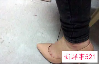 梦见坐火车把鞋丢了赤脚